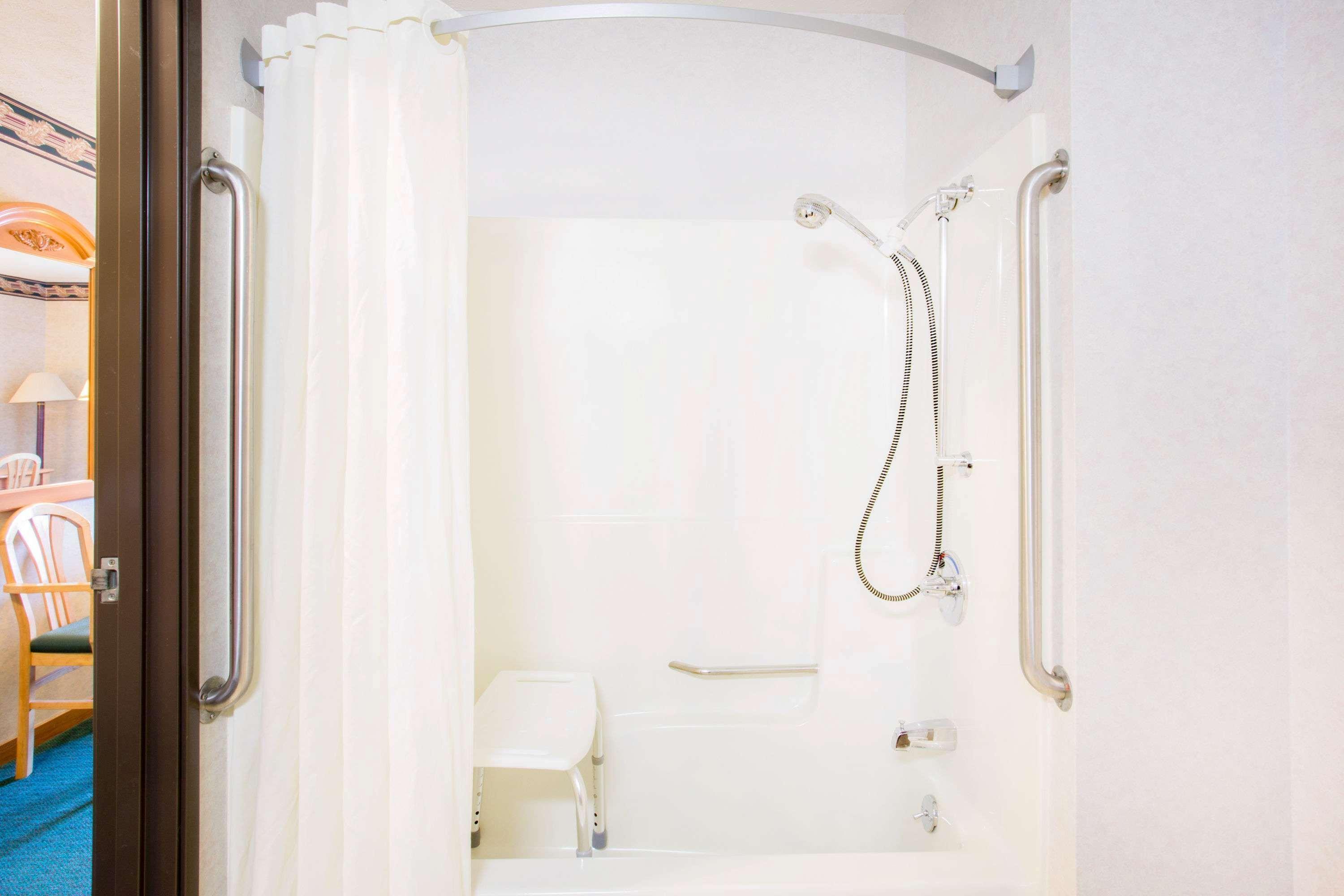 Burgundy Inn & Suites By Oyo El Paso Buitenkant foto